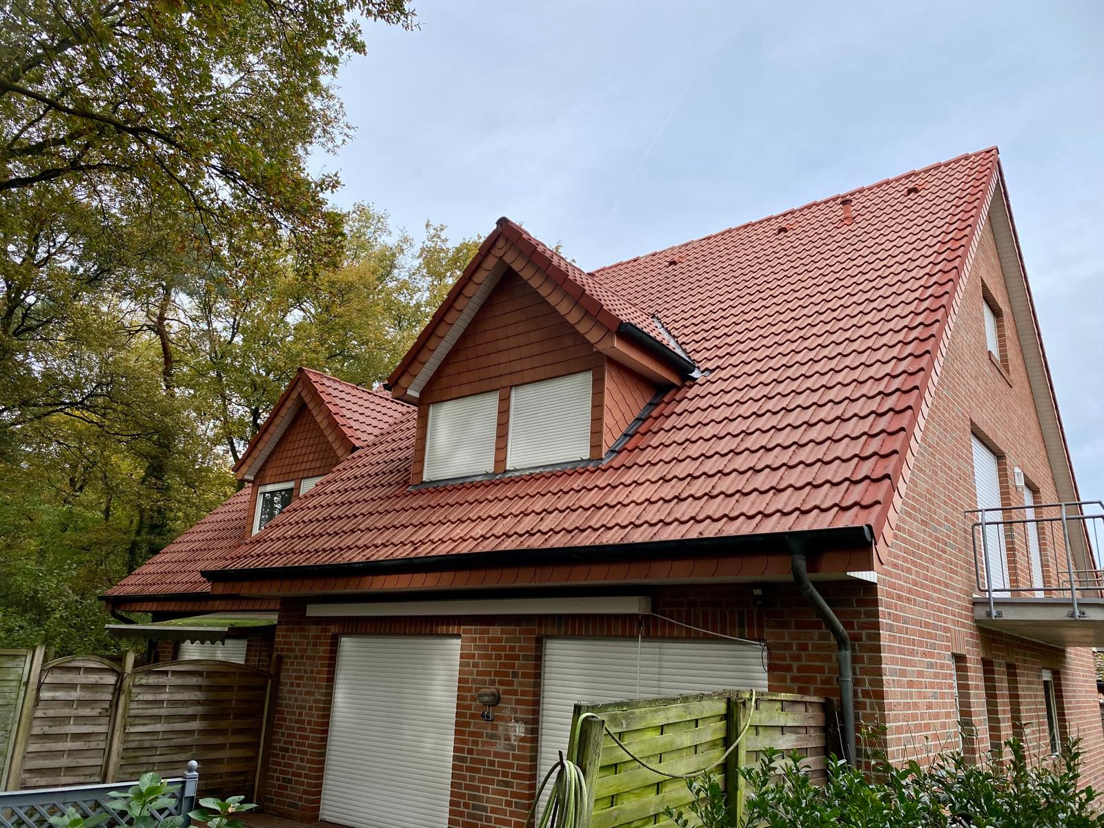 Nachher: Die Dachfl&auml;che in S&ouml;gel nach der fachgerechten Reinigung.